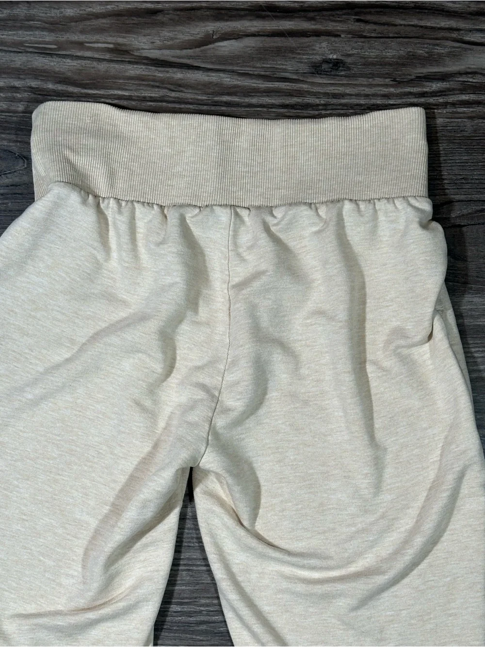 NIKE $70 YOGA FLOW Oatmeal Slim Fit Mid Rise 7/8 Ribbed Cuff Pants M - Picture 10 of 13